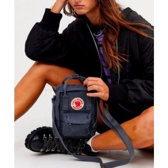 Fjallraven Kanken Unisex Small Navy Shoulder Bag Sling, NWT - Picture 1 of 5